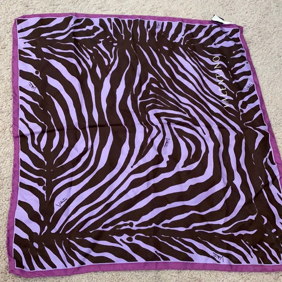 BIG SALE! Silk Valentino square